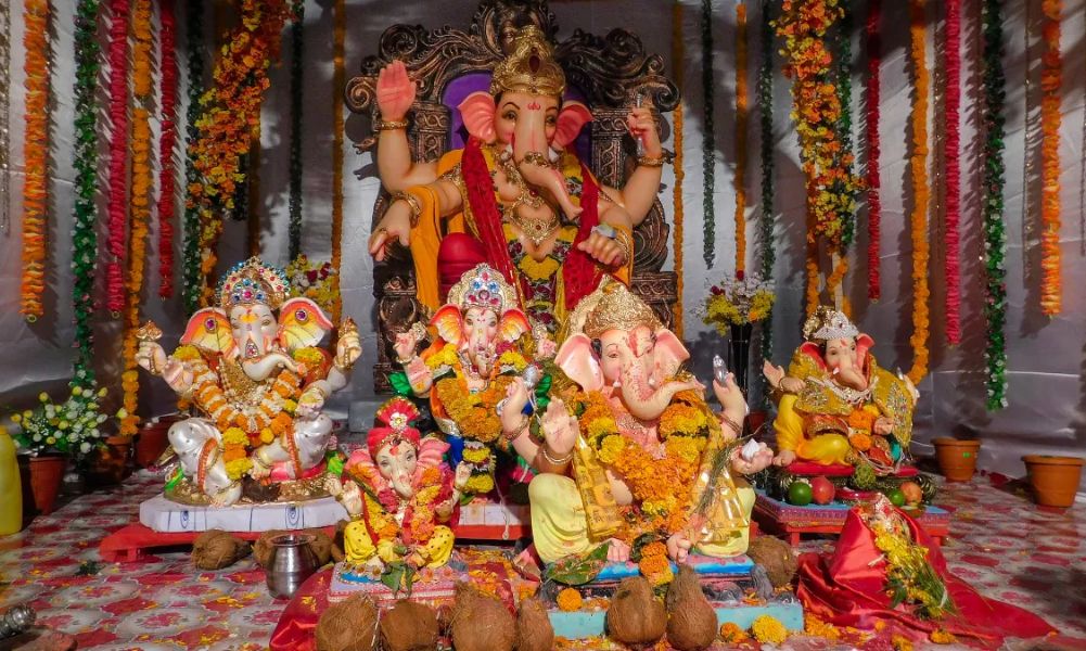गणेश सजावट