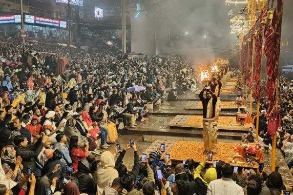 अस्सी घाट गंगा आरती वाराणसी
